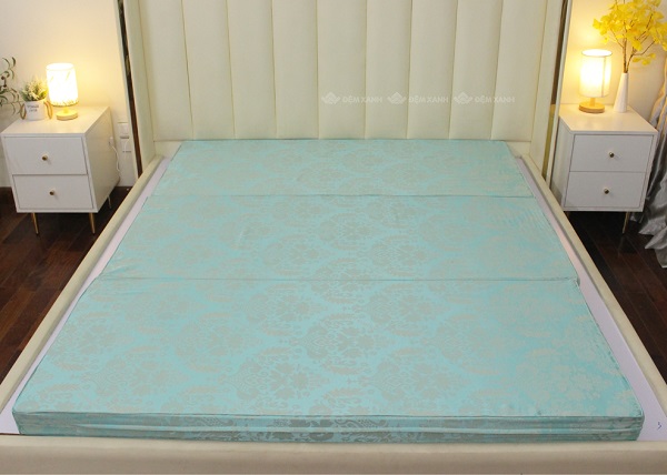 Đệm bông ép Everhome vỏ gấm