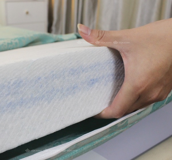Đệm bông ép Everhome sở hữu độ cứng cao